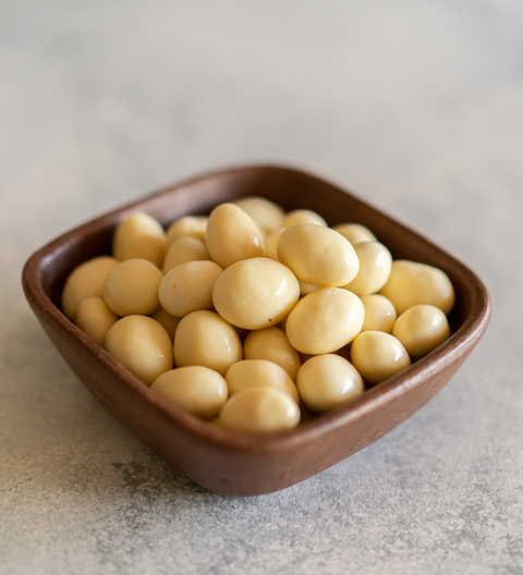 Almendras bañadas en chocolate blanco